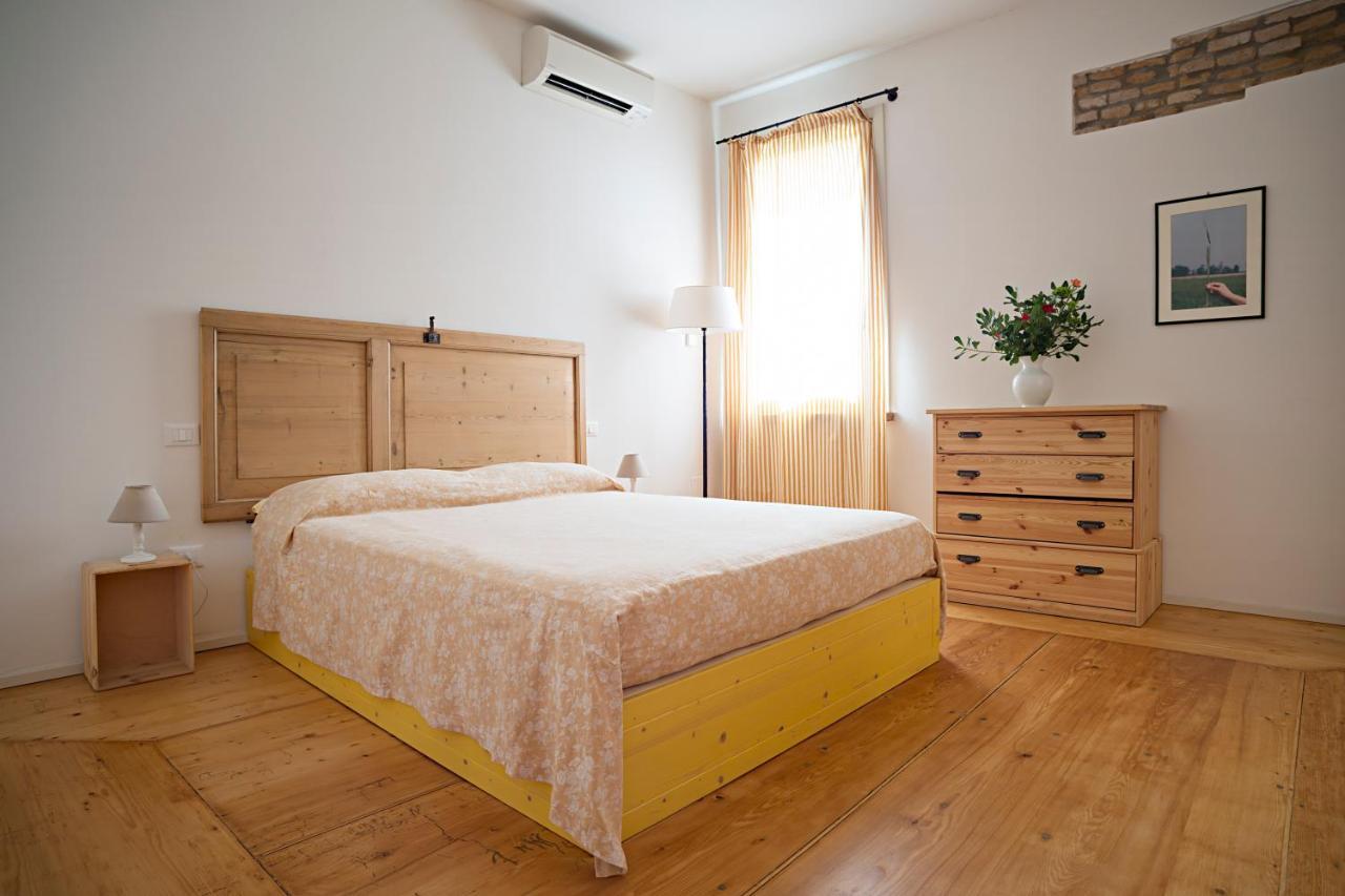 Agriturismo Lecolombare Nogarole Rocca Exterior photo